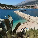 Martin Makarska, Close To The * マカルスカ