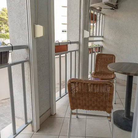 Martin Makarska, Close To The *