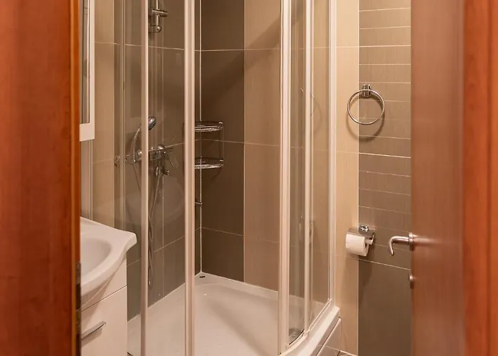 Martin Makarska, Close To The Daire