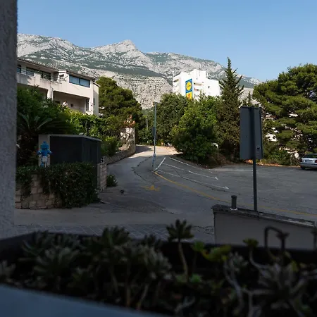 아파트 Martin Makarska, Close To The